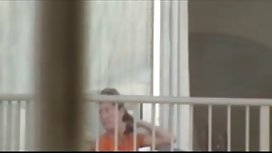 年輕醫生撫慰患者的暴力性行為