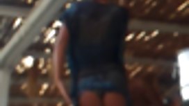 那個傢伙在桿子上操了一個德國女人跳舞