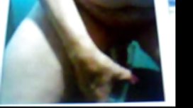 角質老師在教室裡有一個性交性愛的女學生（18歲）。