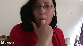 可愛的學生嘗試過同性戀