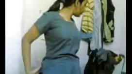 兩個德國人在野外帽和自然界中點出瘦骨的frau