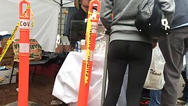 性感的亞洲脫衣服和性交自己與長假陽具