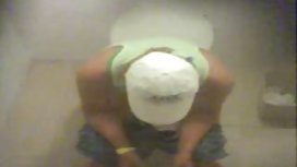 美麗的女同性戀者輕輕擦擦pussies