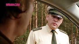 Maman誘惑她的兒子，他操了她