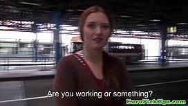 按摩期間優秀的陰道拳交