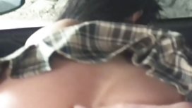 Dude在破碎的屁股小雞身上種了一個雞巴