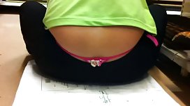 雙性戀傢伙與女孩發生三人性關係