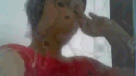 喝一個漂亮的同學和他媽的她媽的